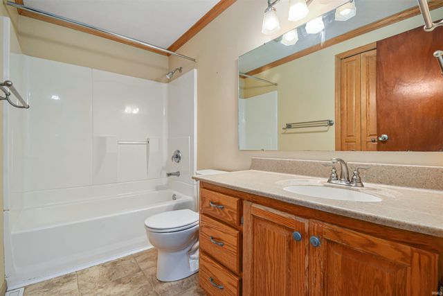 1506 Cantondale Lane, Mishawaka, IN 46544