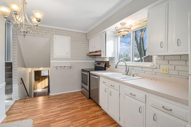 1506 Cantondale Lane, Mishawaka, IN 46544