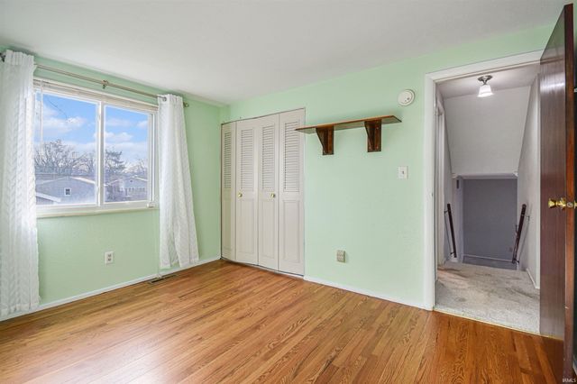 1506 Cantondale Lane, Mishawaka, IN 46544