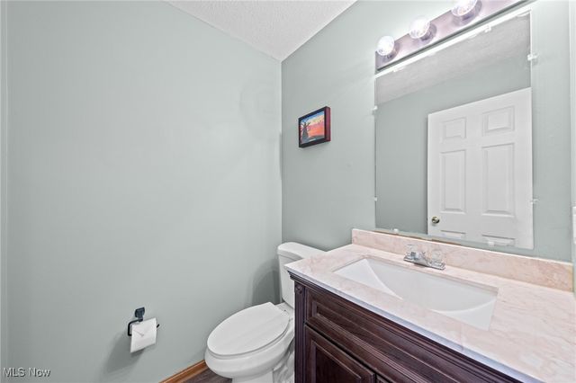 1831 Woodbine Circle, Massillon, OH 44646