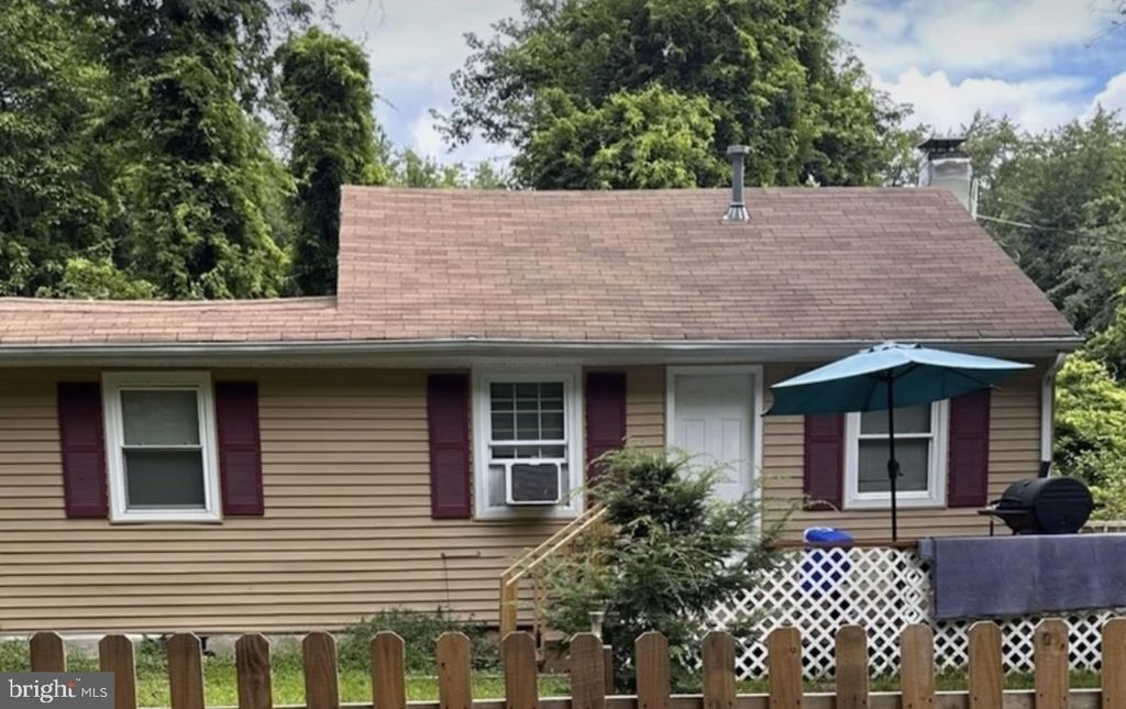 1400 VINE STREET, Browns Mills, NJ 08015