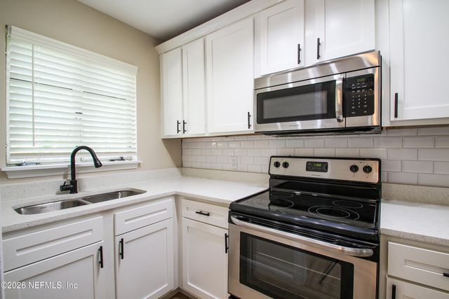 2761 ST JOHNS Avenue, Jacksonville, FL 32205