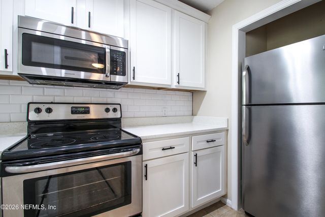 2761 ST JOHNS Avenue, Jacksonville, FL 32205