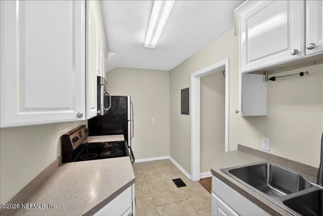 2761 ST JOHNS Avenue, Jacksonville, FL 32205