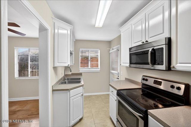 2761 ST JOHNS Avenue, Jacksonville, FL 32205