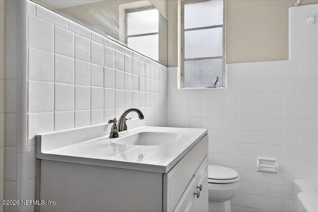 2761 ST JOHNS Avenue, Jacksonville, FL 32205