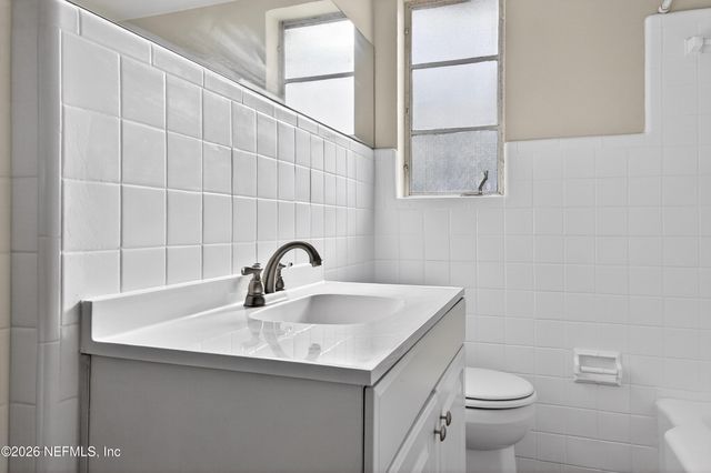 2761 ST JOHNS Avenue, Jacksonville, FL 32205