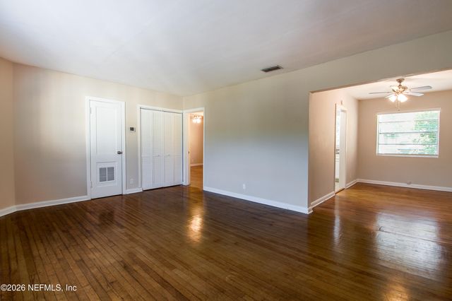 2761 ST JOHNS Avenue, Jacksonville, FL 32205