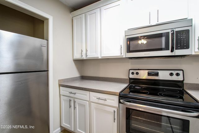 2761 ST JOHNS Avenue, Jacksonville, FL 32205