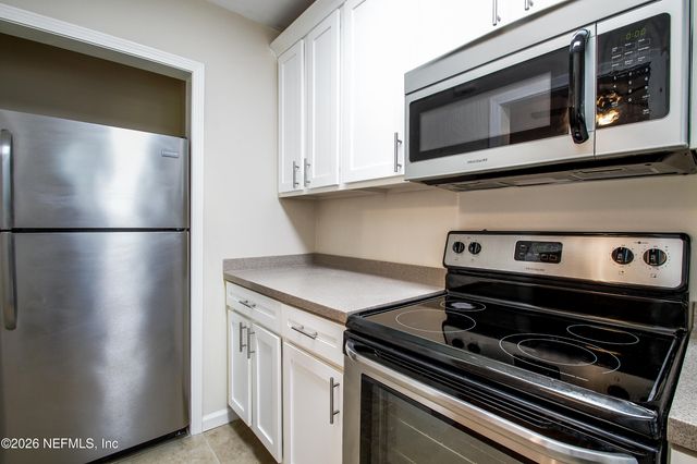 2761 ST JOHNS Avenue, Jacksonville, FL 32205