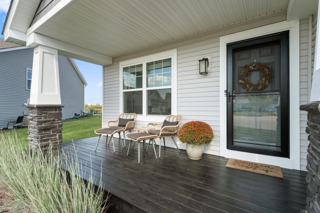 1821 Dauwalter Circle, Carver, MN 55315