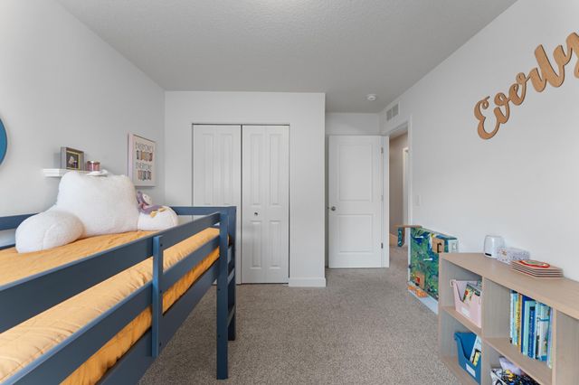 1821 Dauwalter Circle, Carver, MN 55315