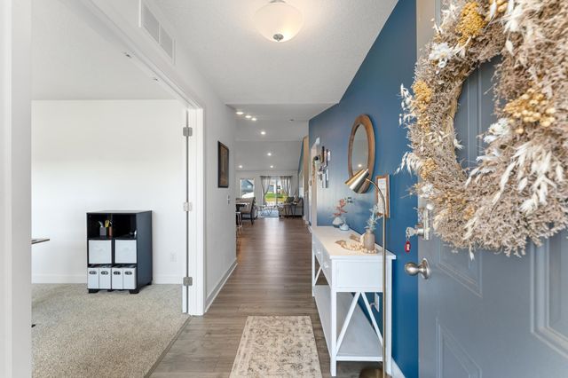 1821 Dauwalter Circle, Carver, MN 55315