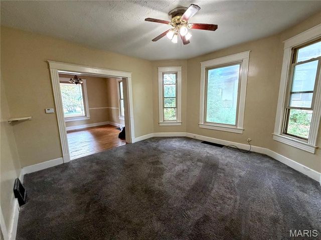 902 Royal Street, Alton, IL 62002