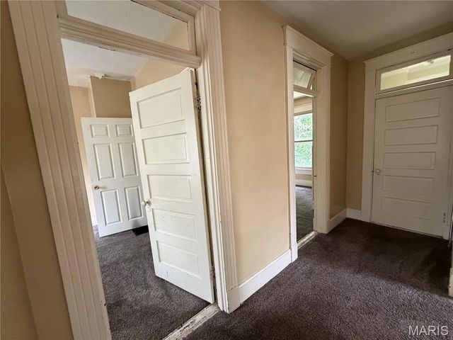 902 Royal Street, Alton, IL 62002