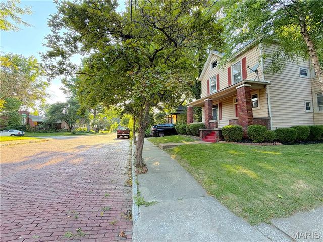902 Royal Street, Alton, IL 62002