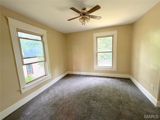 902 Royal Street, Alton, IL 62002