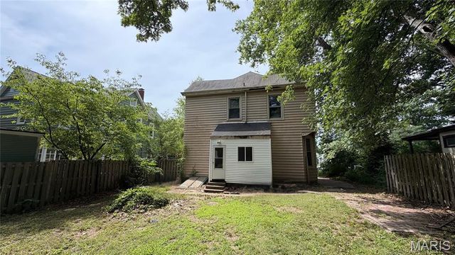 902 Royal Street, Alton, IL 62002