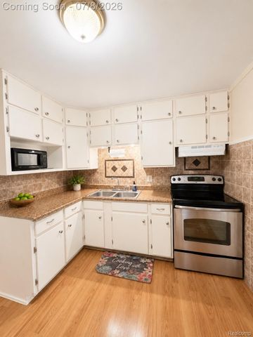 97 N Merrimac Street, Pontiac, MI 48340
