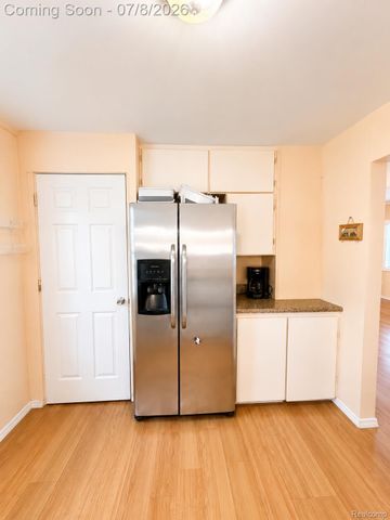 97 N Merrimac Street, Pontiac, MI 48340