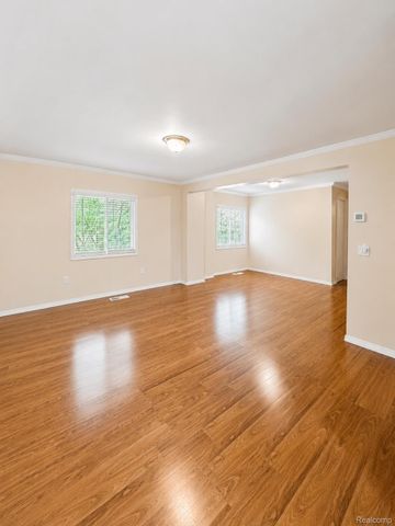 97 N Merrimac Street, Pontiac, MI 48340