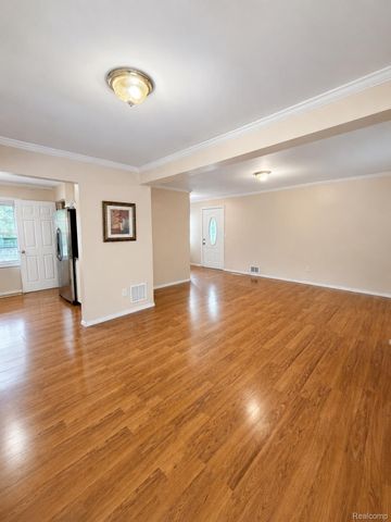 97 N Merrimac Street, Pontiac, MI 48340