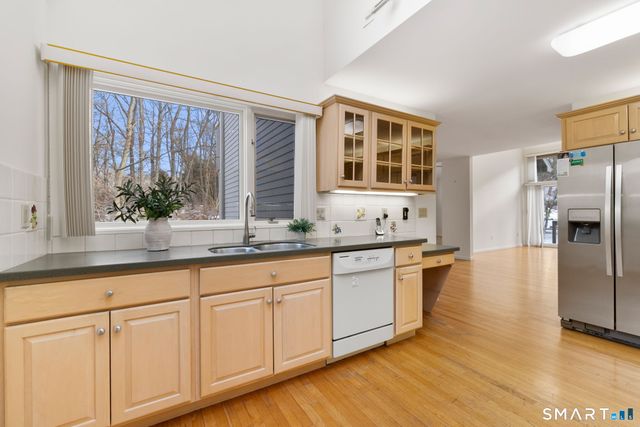 12 Elizabeth Court 12, Stonington, CT 06355