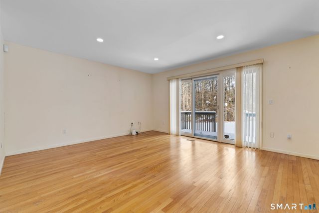 12 Elizabeth Court 12, Stonington, CT 06355