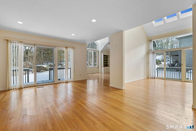 12 Elizabeth Court 12, Stonington, CT 06355