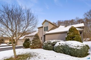 12 Elizabeth Court 12, Stonington, CT 06355