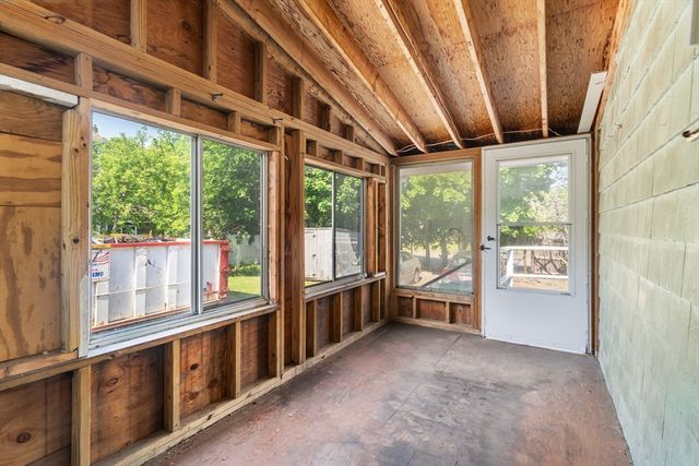 25 Curve St, Newton, MA 02465