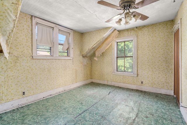 25 Curve St, Newton, MA 02465