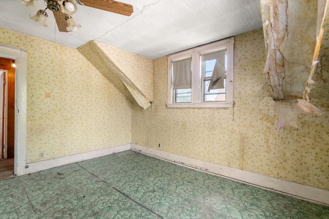 25 Curve St, Newton, MA 02465