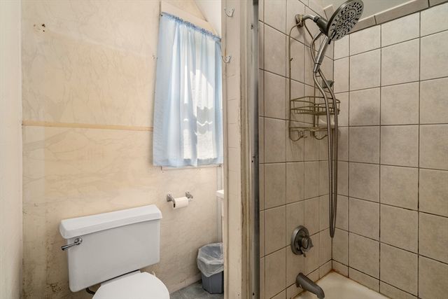 25 Curve St, Newton, MA 02465