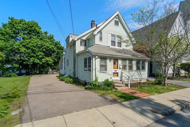 25 Curve St, Newton, MA 02465