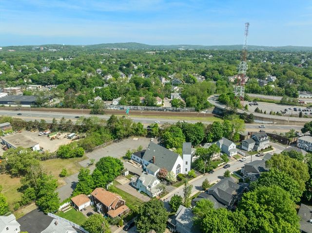 25 Curve St, Newton, MA 02465
