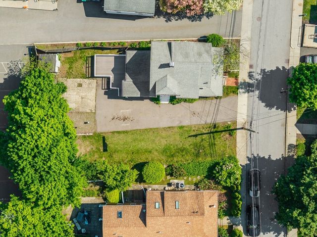 25 Curve St, Newton, MA 02465
