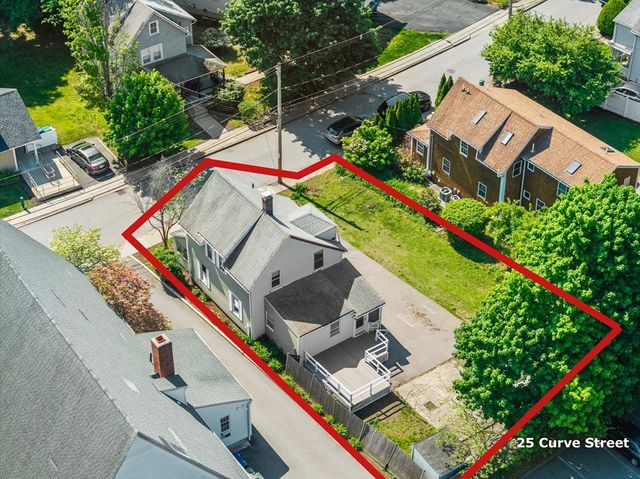 25 Curve St, Newton, MA 02465