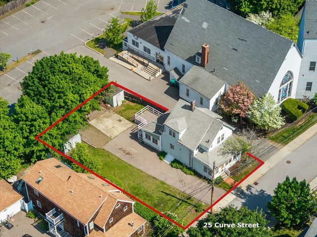 25 Curve St, Newton, MA 02465