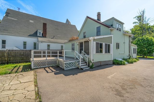 25 Curve St, Newton, MA 02465