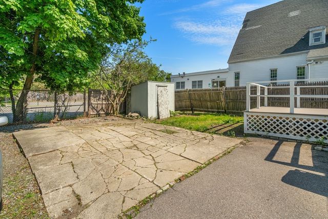 25 Curve St, Newton, MA 02465