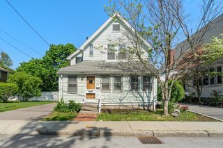 25 Curve St, Newton, MA 02465