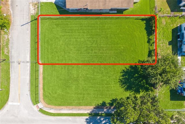 2990 NW 48th St, Miami, FL 33142