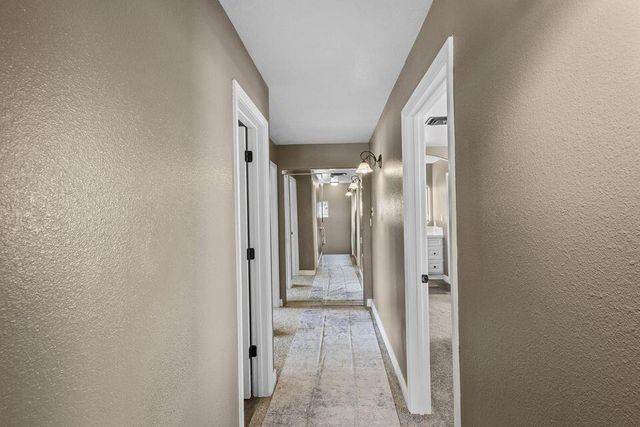 124 Casita Vista Place NW, Albuquerque, NM 87105