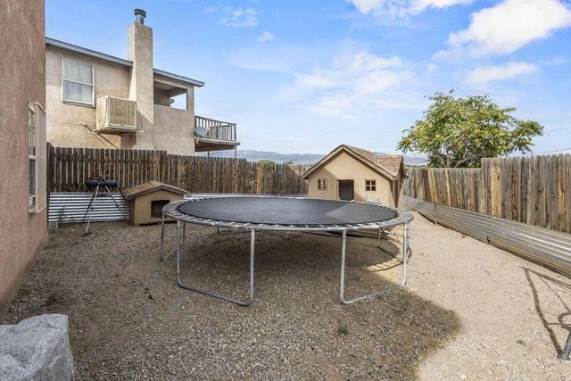 124 Casita Vista Place NW, Albuquerque, NM 87105