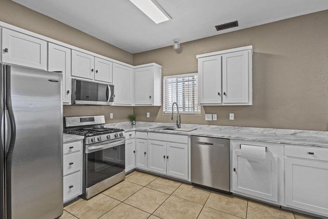 124 Casita Vista Place NW, Albuquerque, NM 87105