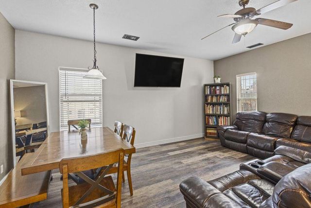 124 Casita Vista Place NW, Albuquerque, NM 87105