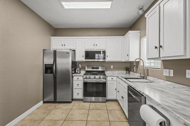 124 Casita Vista Place NW, Albuquerque, NM 87105