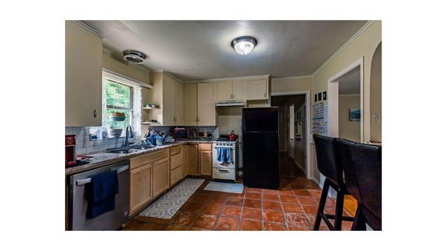 725 Owensons Drive, Dallas, TX 75224