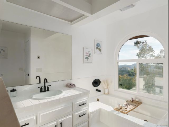 9505 Meadow Mesa, Escondido, CA 92026